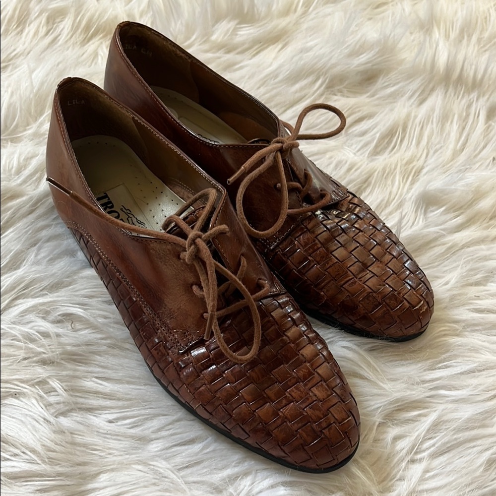 Vintage Trotters Lila Basket woven Brown leather oxfords women’s size 6